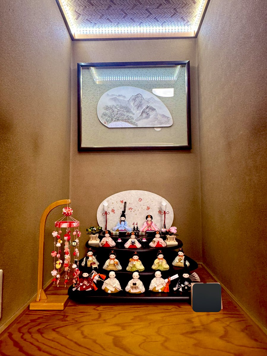 うちは娘が二人なので、雛人形を出す時期になりました 夫婦揃ってあの