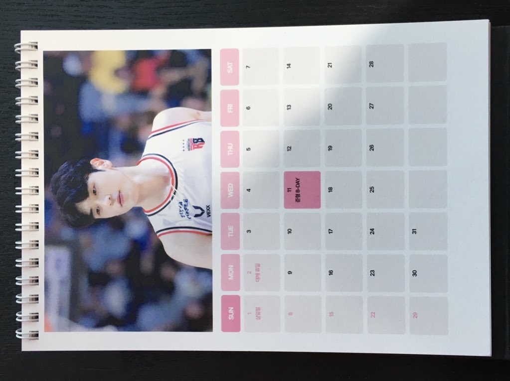 Sockexxb's tweet image. 준형이 시그 잘 받았슴미다//
덕분에 2026년 하루하루를 행복하게 보낼 수 있을거가타요🤍🌀
한 장 한 장이 애정이 듬뿍 담겨있어서 너무 이뻐요…🧎🏻🧎🏻
항상 이쁜사진 감사해요오😻
@basketpic_