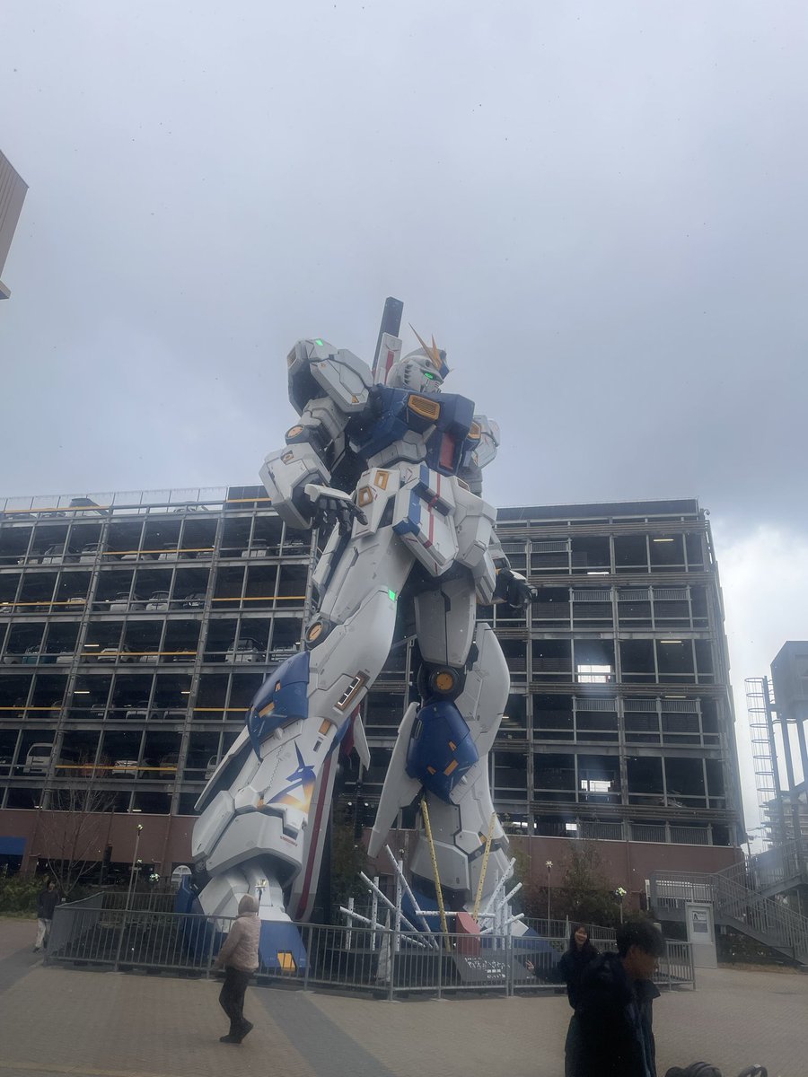 514_kou's tweet photo. 映画見にガンダムのところまで行ってきた https://t.co/AdbvV7pBHe