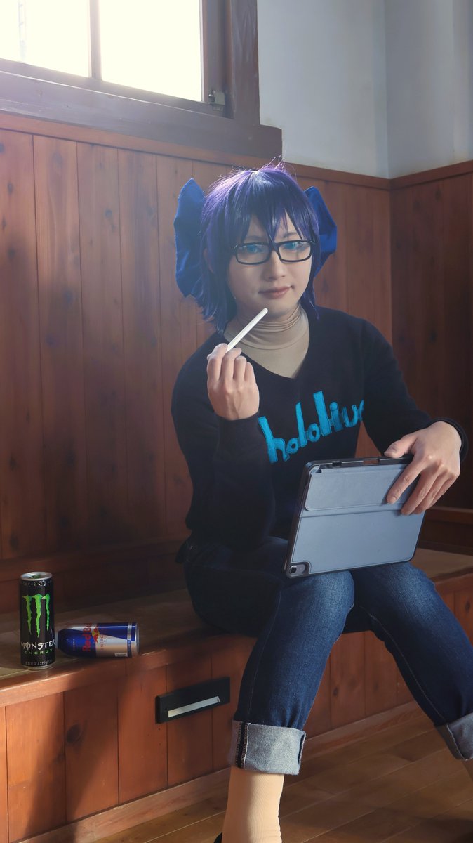 #異時空旅 #青山雪あかり

こんな旅先で仕事せんでも。。。

📸：篠城 戮様(<a href="/Mitsu315Shino/">篠城 戮🍙</a>)

ちな、ズボンまくってちょっと見える足がこだわりポイント