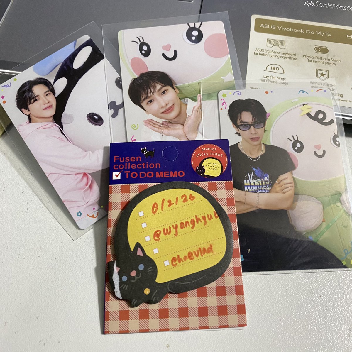 wyanghyuk's tweet photo. t-t-t-t-todays mail👉🏻👈🏻 https://t.co/H8jyATtchZ
