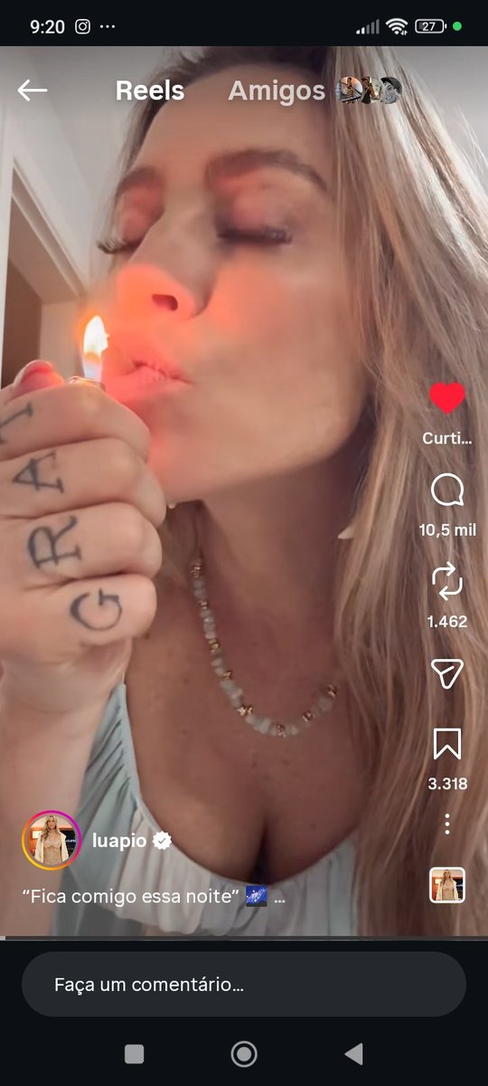 Primeira coisa que vi hoje no feed do insta foi a gata luana piovani F1, fui lá e fiz pior! 
Diva demais