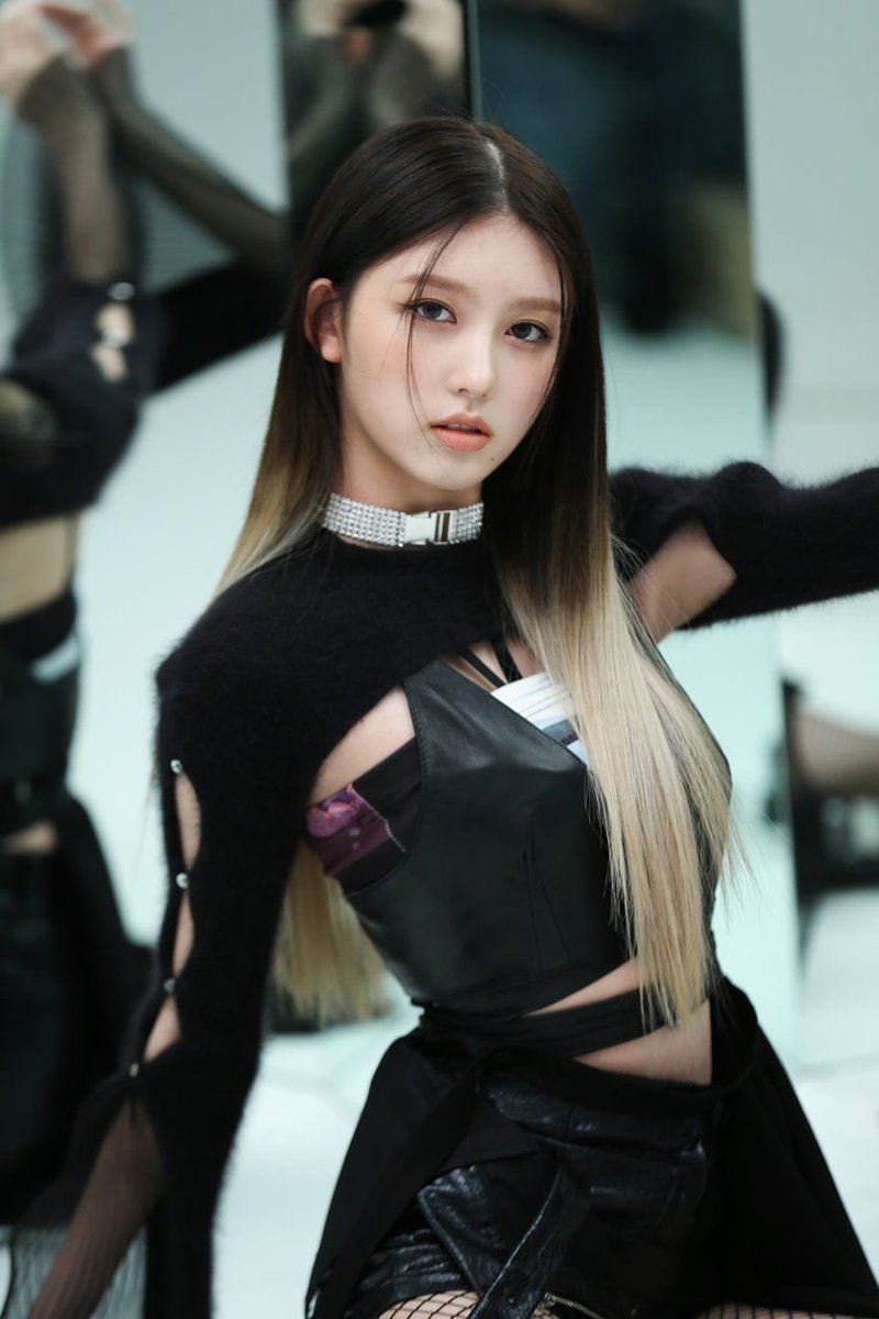 GAEUL_FACE0924's tweet photo. https://t.co/HF8K6mk32X