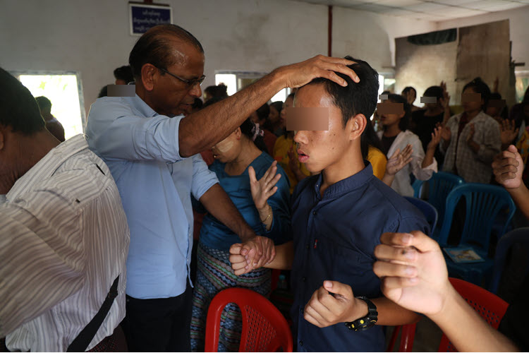 Amid hardship in Myanmar—God's people shine with compassion &amp; prayer.

Pray with us: 
🙏 Peace &amp; protection for families
🙏 Provision in need
🙏 Courage &amp; safety for believers
🙏 Fruitful connections ahead

bit.ly/48FwPuy 

#PrayForMyanmar #HopeInChrist