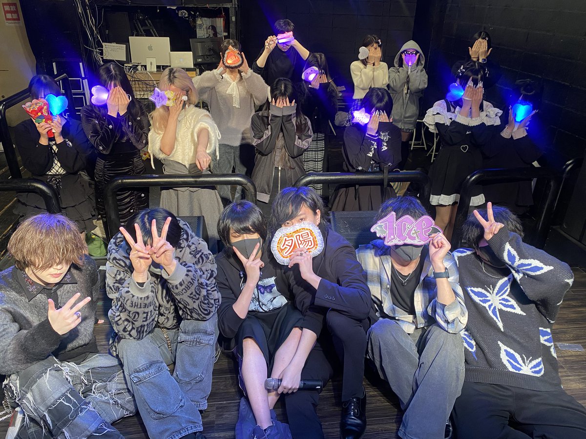 black_coaster's tweet photo. ・・━━・・━━・・━━・・━━・・
2026.02.08 sun #TOGIBAR
◸ Black Coaster ◿
・・━━・・━━・・━━・・━━・・
本日はお足元の悪い中、今年初のブラコスにご来場頂きまして誠にありがとうございました!!!
またのご来場をお待ちしております🌟 https://t.co/TAF323kiJR