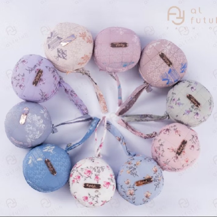 bluberryypi33's tweet photo. Mukena travel aesthetic buat nemenin ibadah Ramadhan kamu 🤍✨
Foldable, ringan, dan super gemes.

A thread 🧵 https://t.co/GRP7zLQv13