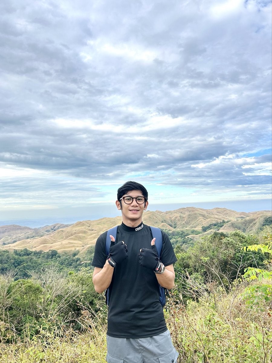 jaceeejaceee's tweet photo. first minor hike for 2026 🥳⛰️ https://t.co/J79IWIQfgx