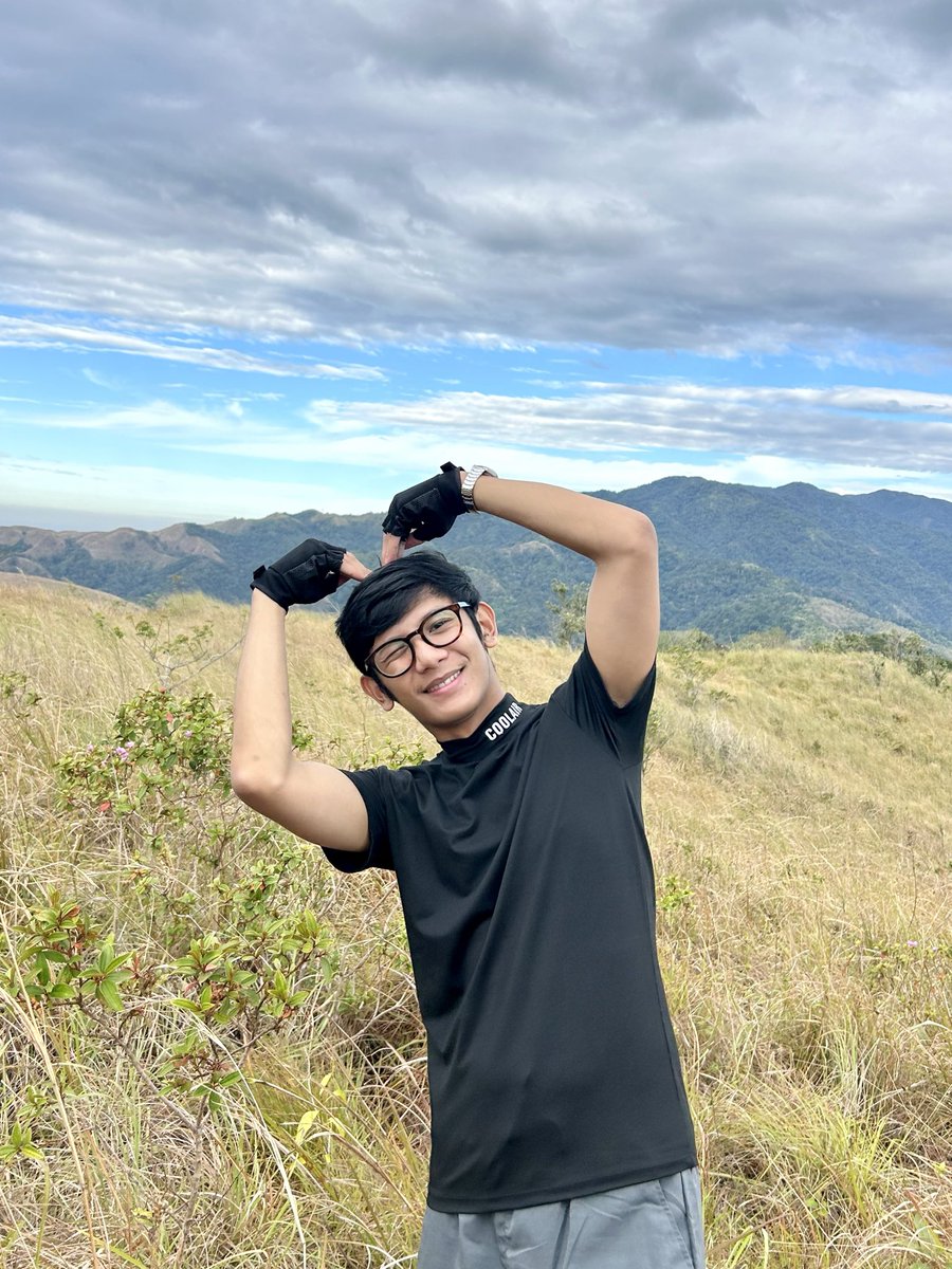jaceeejaceee's tweet photo. first minor hike for 2026 🥳⛰️ https://t.co/J79IWIQfgx