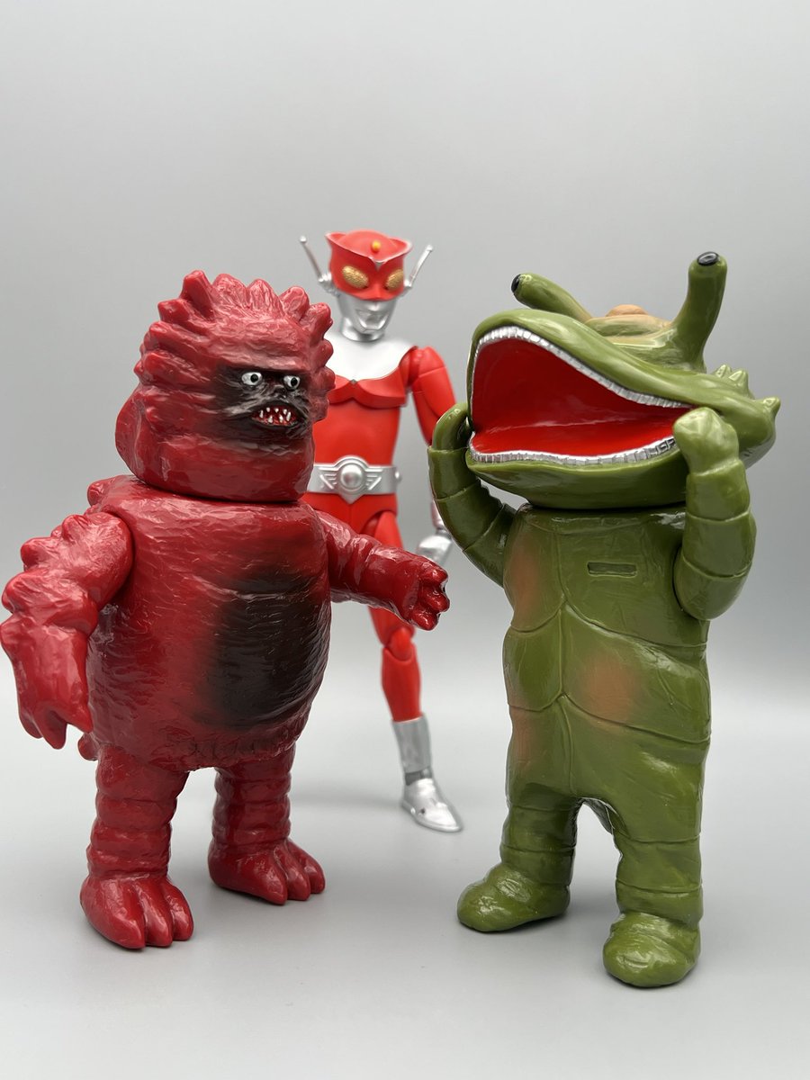 ワンフェス戦利品のレッドマン版カネゴンとガラモンを開けてみたけど