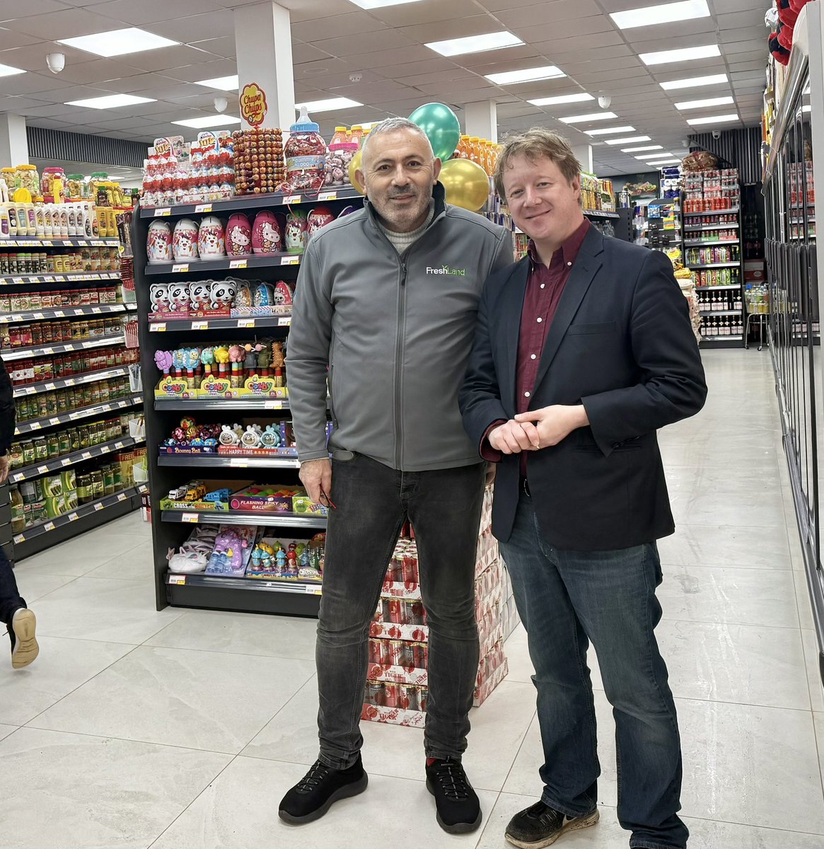 paulbristow79's tweet photo. โญ๏ธNEW FRESHLAND SHOP PETERBOROUGHโญ๏ธ
Well done to the team at Freshland Supermarket #Millfield - a new business taking a risk and giving it a go!๐ช
The shop looks great with plenty of fresh food & stock.
I shall always do what I can to support entrepreneurs & local businesses๐ค https://t.co/71w8G6sgzr