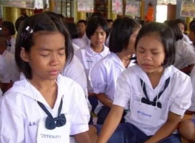 bellsudd's tweet image. คนไทยตอนนี้