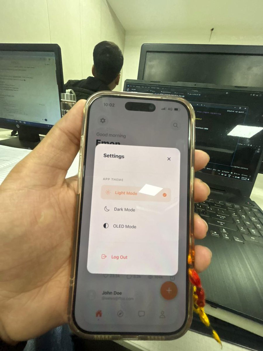 emonosaurus's tweet photo. Resuming dev weekend on Postpeep, gonna let anti gravity most of my work today writing college assignment side by side, btw the app looks so immaculate on iOS https://t.co/Hk0DwbzcRY