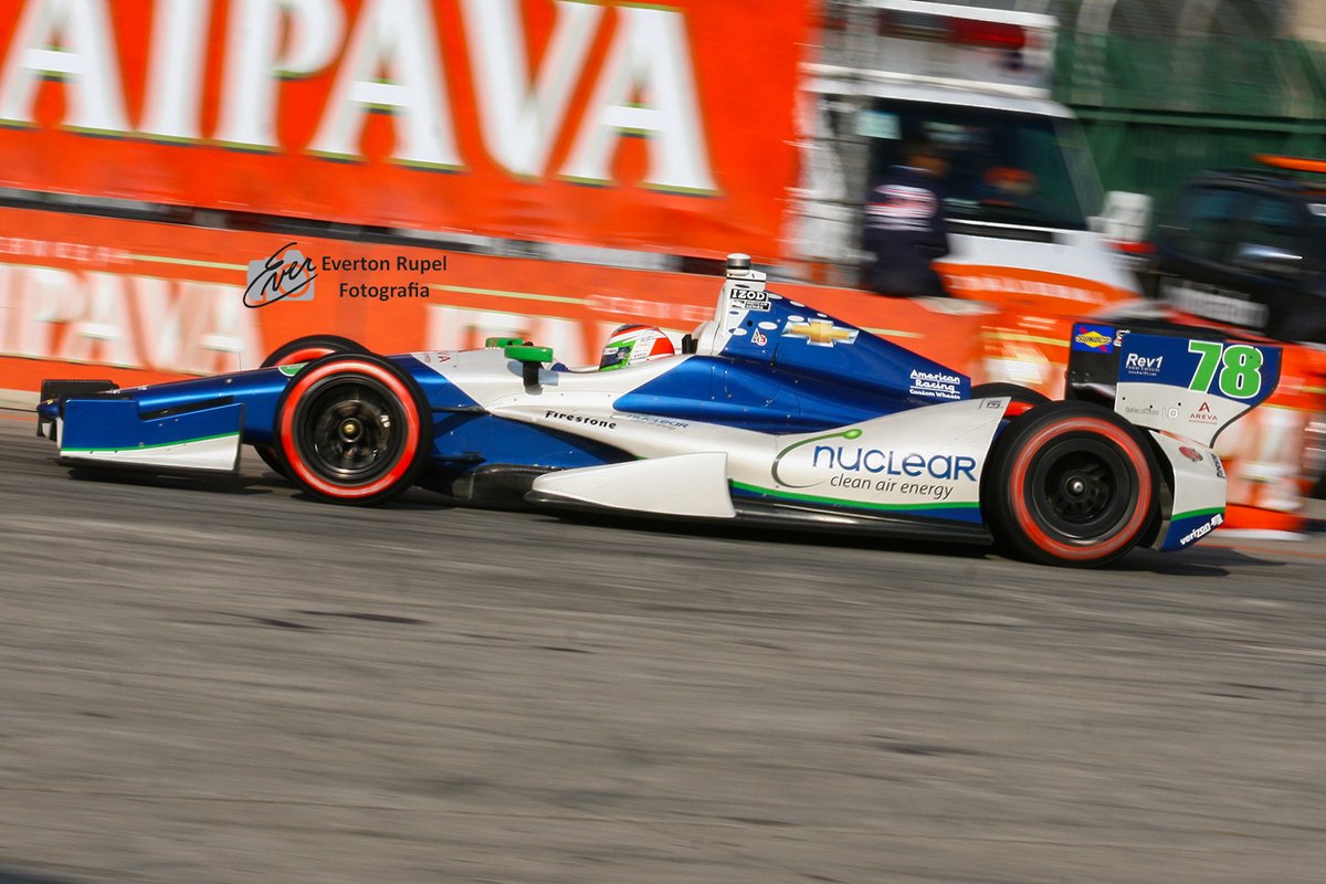 EvertonRupel's tweet photo. Revisitando HDs, reencontrei e reeditei duas fotos da #indycar, a #formulaindy lá de 2013 no Anhembi. #canon #motorsport #motorsportphotography #racing #speed #openwheel #fotografiaesportiva #fotojornalismo #revistasuperspeed @simonpagenaud @simdesilvestro https://t.co/jObuwa9Ph4