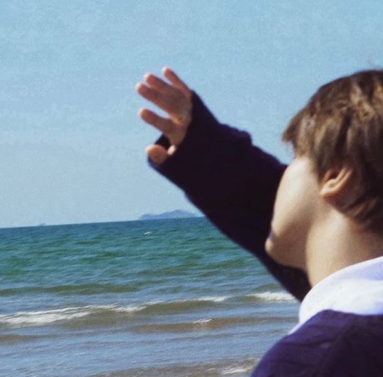 do0nsh's tweet photo. ⋆｡☾ 늘 변함없이 곁에 있어준 하늘빛 바다 ✩ https://t.co/u79qaNRlwQ