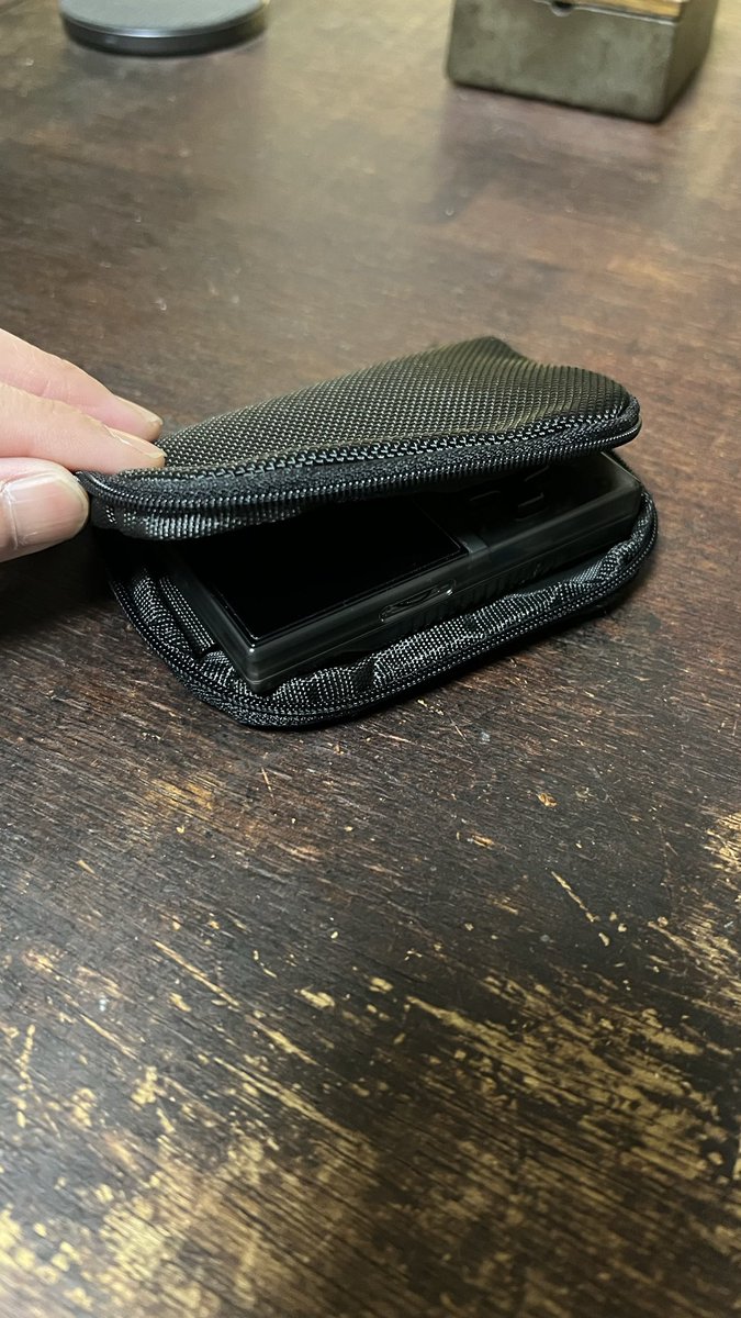 kojikogi's tweet photo. 今更かもですがMiyoo mini に完璧にフィットするケースがセリアにて販売されているので最高にオススメ！

100均の安っぽさもなくしっかりした作り！コンパクトに持ち歩きたい方、本当にミラクルフィットするので廃盤になる前にぜひ！

#miyoomini https://t.co/sozqQOqfzx
