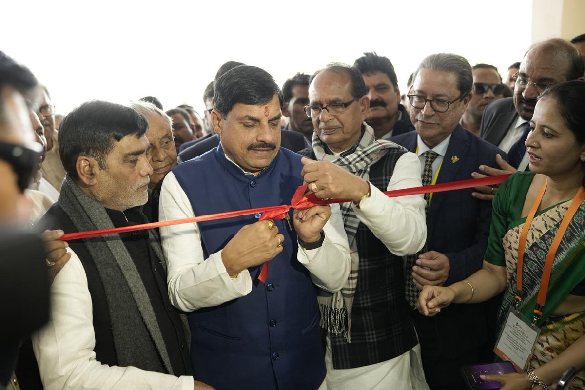 🌱☀️Yesterday in Amlaha, India, <a href="/ICARDA/">ICARDA</a> inaugurated new research facilities at its Food Legume Research Platform, working closely with national partners from <a href="/AgriGoI/">Agriculture INDIA</a> &amp; <a href="/icarindia/">Indian Council of Agricultural Research.</a>. This platform reflects ICARDA’s commitment to science-led solutions for climate-smart agriculture