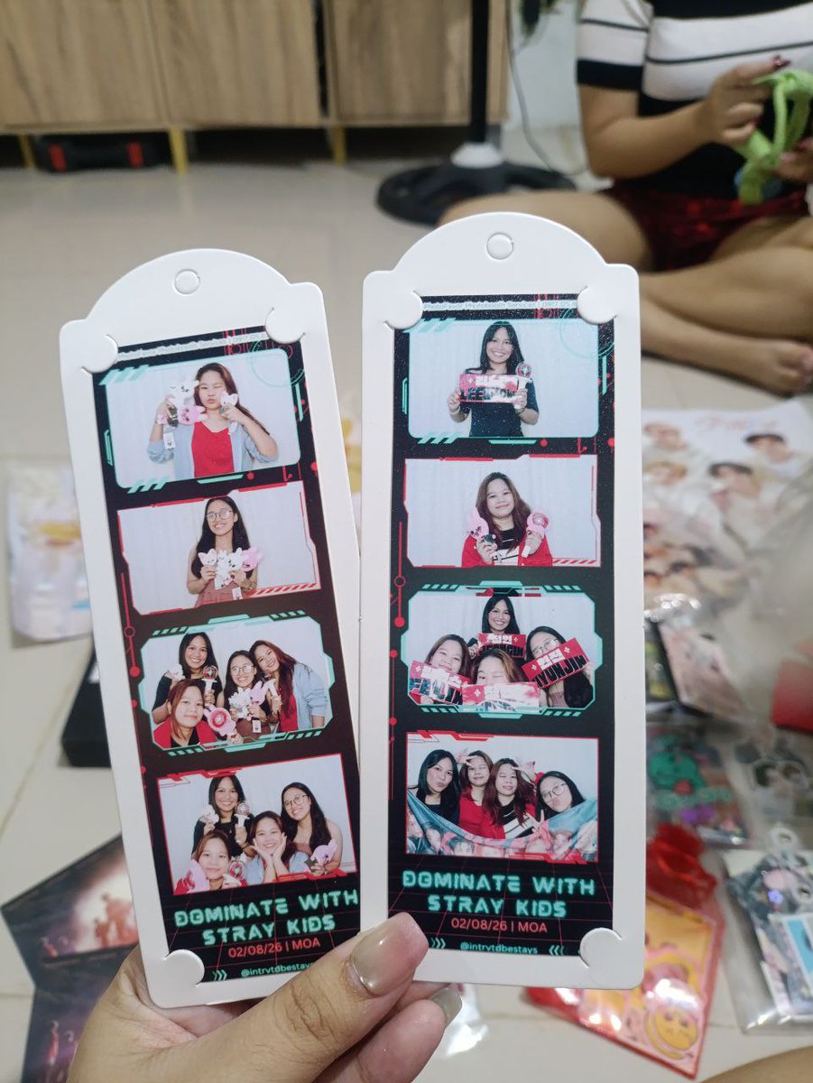Jana_jb08052's tweet photo. Thank you @IntrvtdBeStays for organizing the Blockscreening ❤️ thank you din sa mga namigay ng freebies and sa mga nakakuha ng freebies namin ng kapatid ko i hope nagustuhan niyo❤️ grabe yung mga introvert hndi halata🤣 

#dominATE_Experience #Stray_Kids https://t.co/AAtdim4AXI