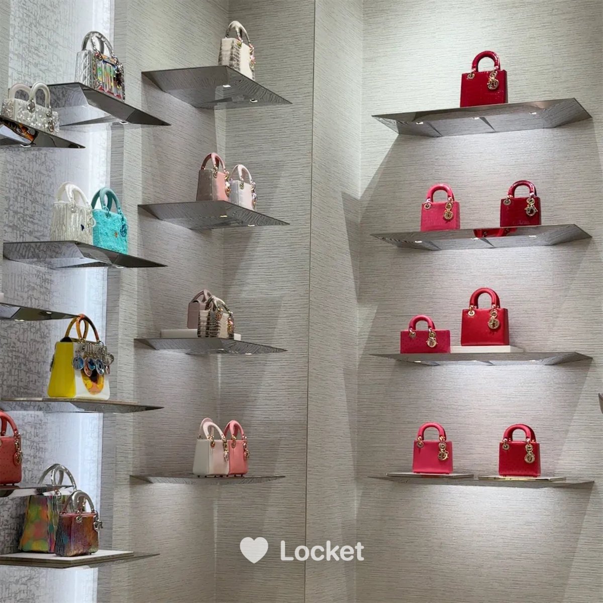 #locket
#Dubai 
♥️✨