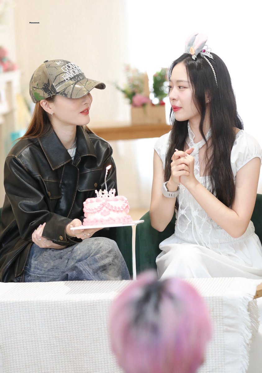 PHENOMENAL504's tweet photo. 𝗔 𝘀𝗽𝗲𝗰𝗶𝗮𝗹 𝗱𝗮𝘆 𝘄𝗶𝘁𝗵 𝘀𝗼𝗺𝗲𝗼𝗻𝗲 𝘀𝗽𝗲𝗰𝗶𝗮𝗹 💫🤍

#Pitcha #พิชชา #NattPicha 
#ShineBrightPrincessPitcha https://t.co/fDWXQowbrD