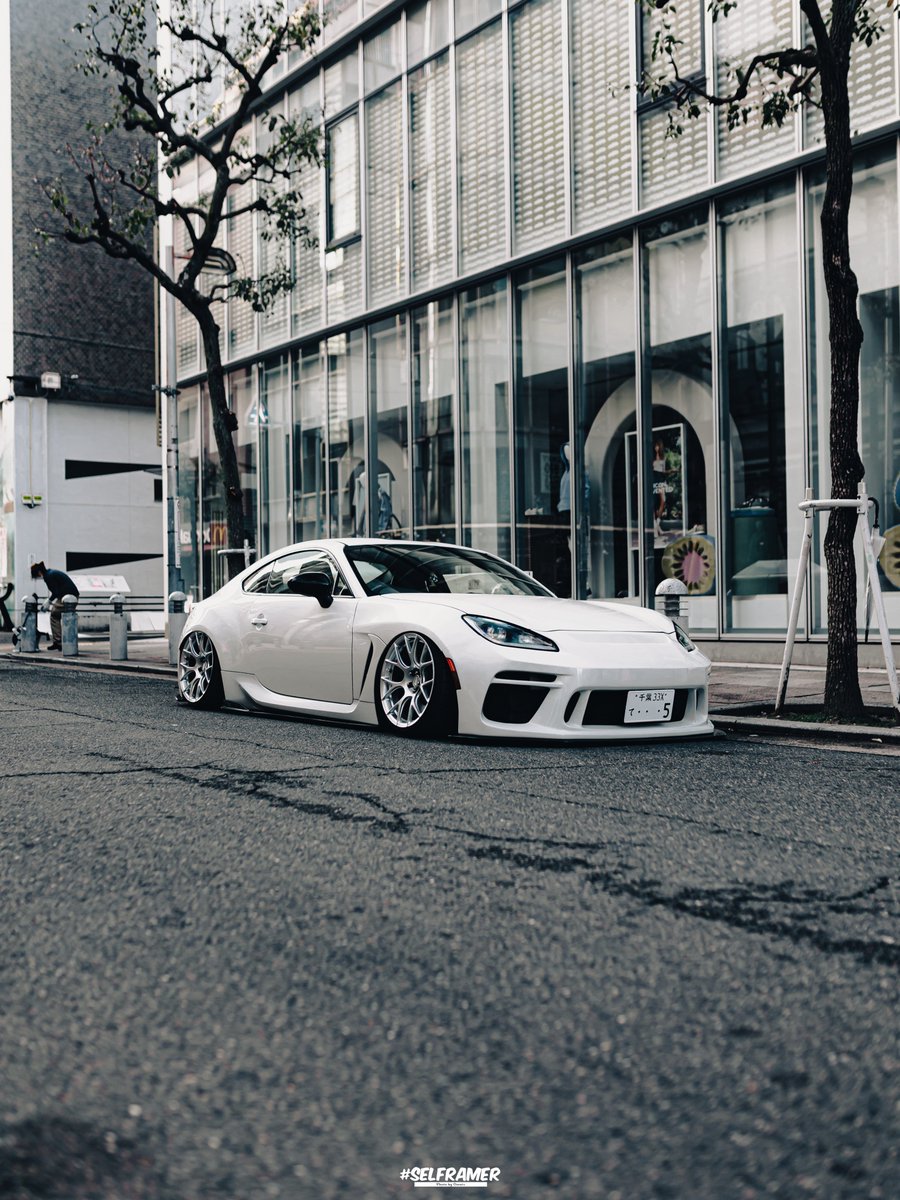 ちょこっとイメチェンしました！

⚡SHIBATA MOTOR SPORTS⚡
STREET TYPE-A フロントバンパー
RACING フロントフラップ

落下物と対決してタダでは復活したくなかったので思い切りました

丈が伸びてサイドビューなんかもう良い感じです
ナンバー付きでもかっこいい