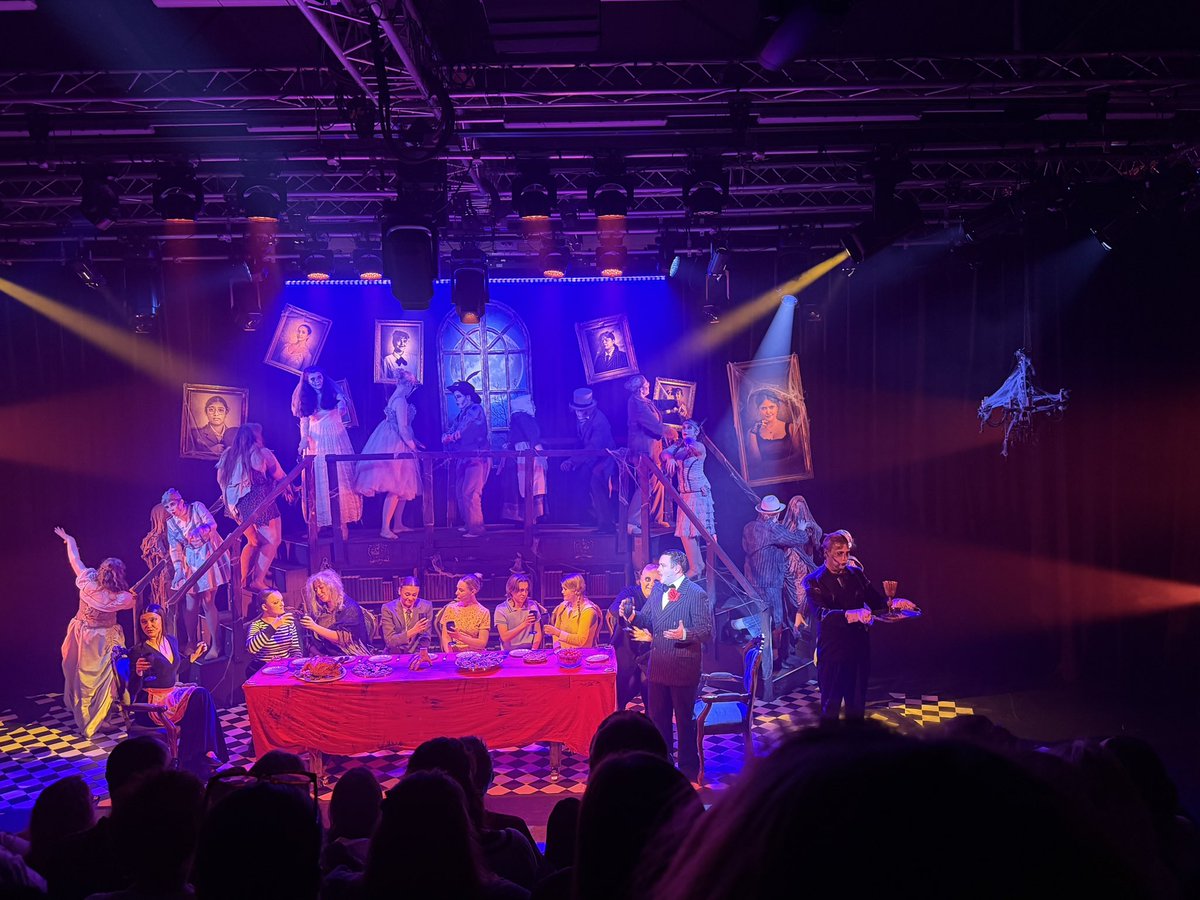 Time to Shine Agency tweet media