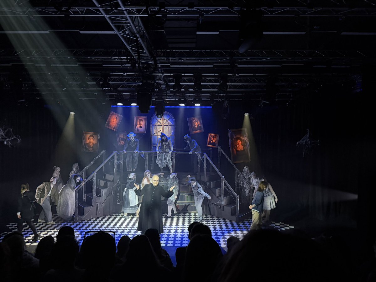 Time to Shine Agency tweet media