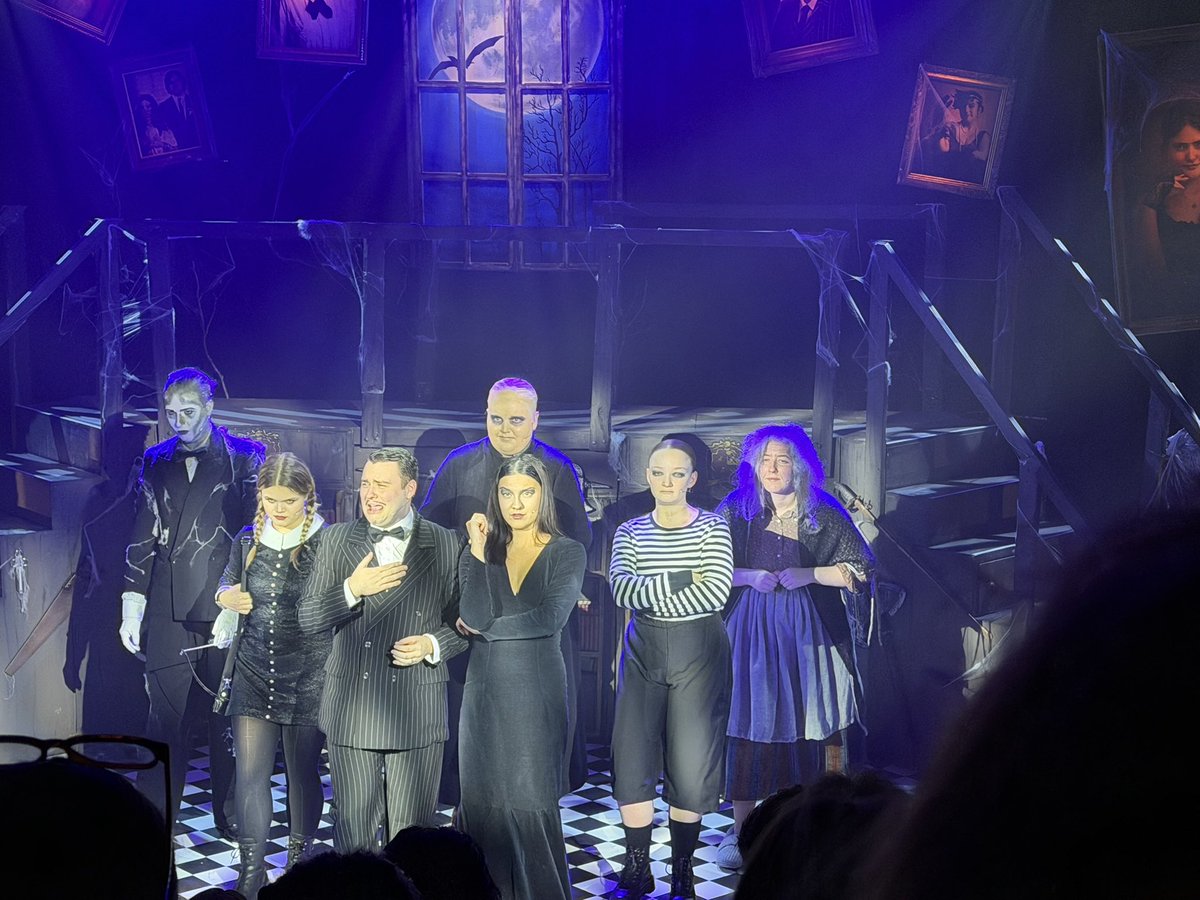 Time to Shine Agency tweet media