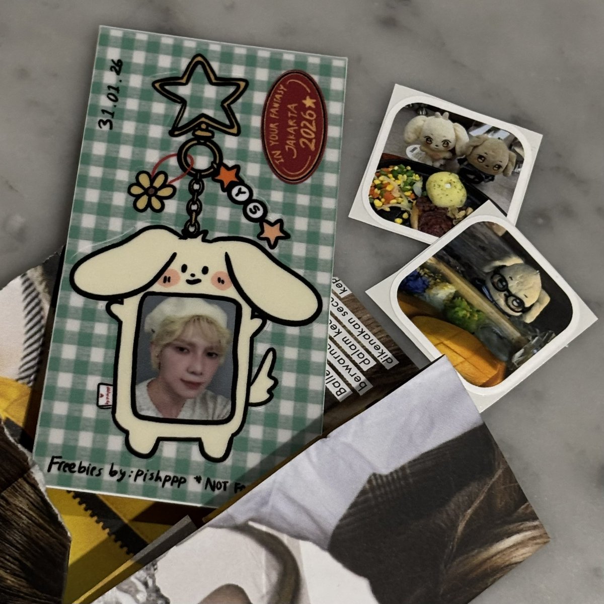 salah satu kontributor yg bikin pengalaman pertama ngonser ateez menyenangkan, thanks to tetangga konser penghuni fantasy A <a href="/pishppp/">pish🐢</a> for the freebies and shared memories 🤗💕