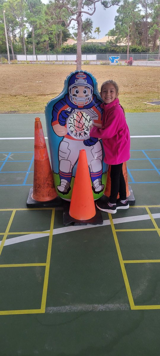 PEatNPE's tweet photo. Our Inflatable Football Targets were a big hit with the students @NPESharks this week! 🏈 Throwing for accuracy was quickly evaluated by each student based on hitting the target 🏈🎯! @collierschools https://t.co/tZ6OH6y9v9