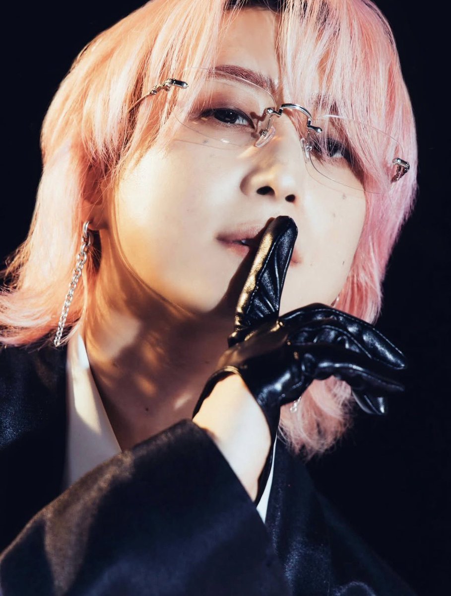 √﹀\_︿╱﹀╲/╲︿_/︺╲·︹_/﹀\_︿╱▔︺\/\︹·╱﹀▔╲︿_/