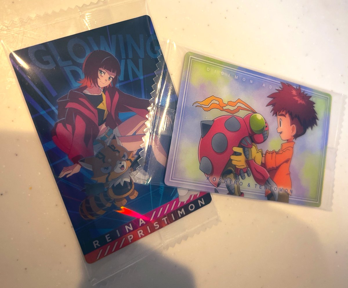 この間買ったウエハースの残りはレーナと光子郎はん