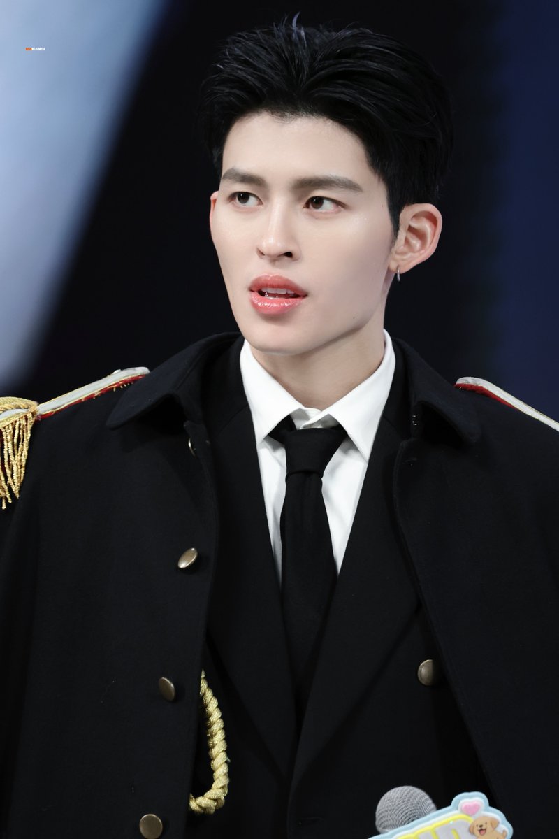 🫡

POND IN HANGZHOU
#PondFSInHangzhou
#ppnaravit <a href="/ppnaravit/">ppnaravit</a>