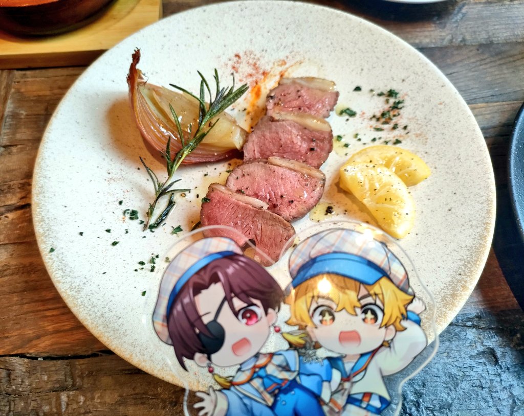 ももも tweet media