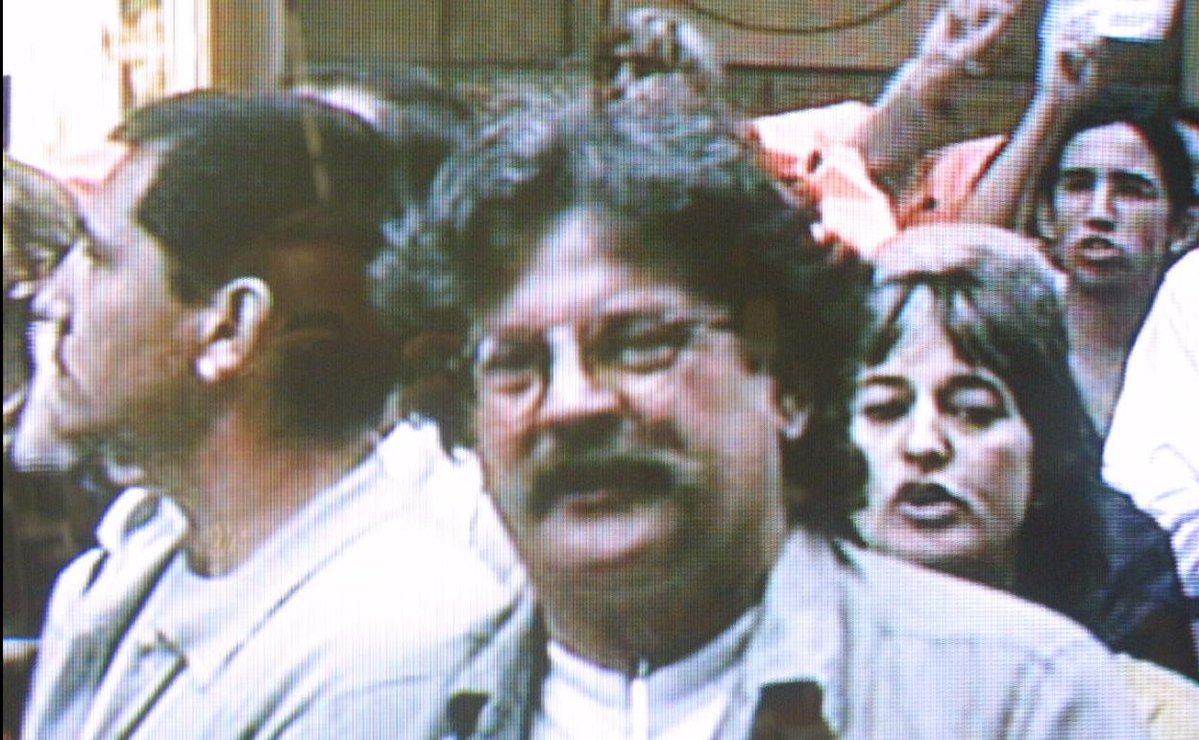 #TalDiaComoHoy de 2003 #ETA asesinó a mi amigo Joseba Pagazaurtundua. Sabía que lo iban a matar pero su dignidad le hizo elegir entre ser libre o someterse. Eligió la libertad.

#heroe 

¡Jamás te olvidaré!

Tu huella sigue entre nosotros  

#Memoria

¡Esto era ETA! 🧵