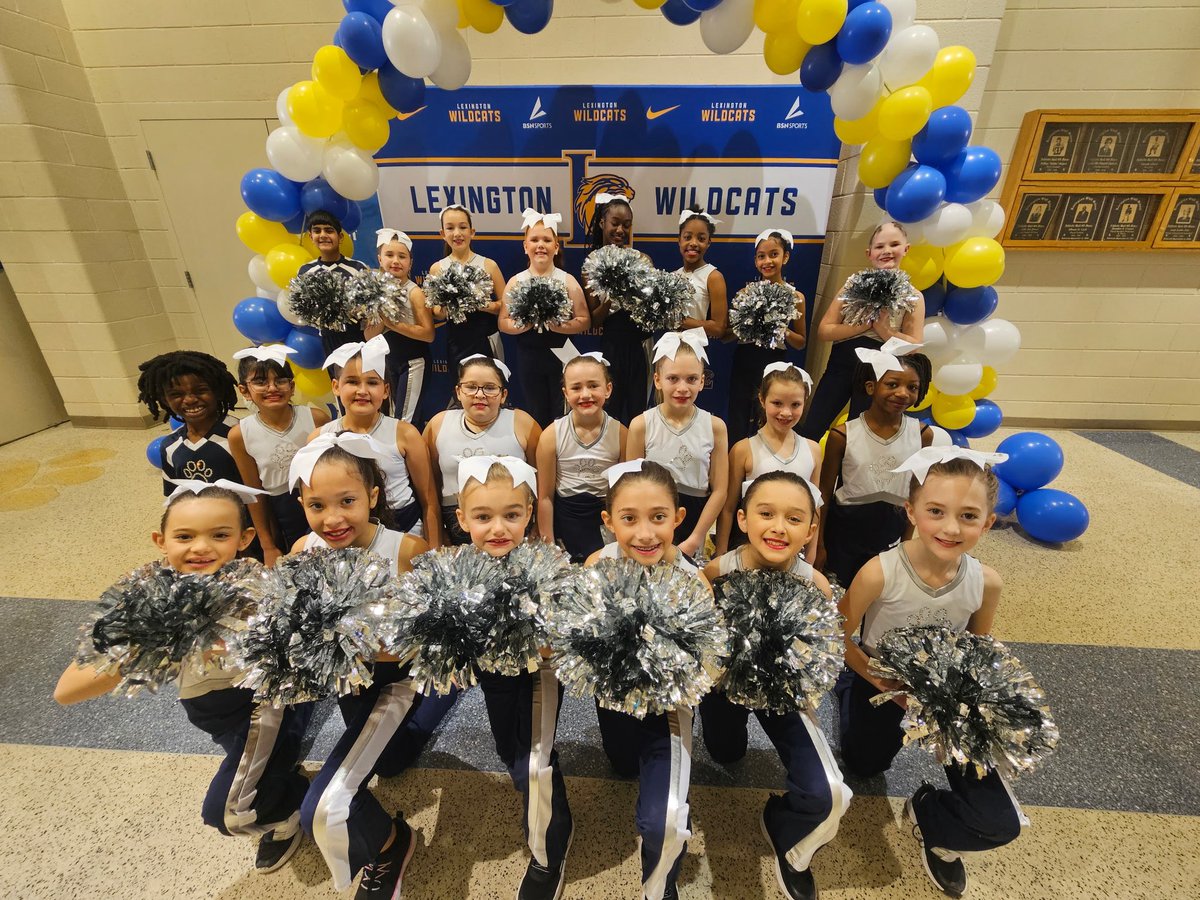SRAABOBCATS's tweet photo. Our Showstoppers had so much fun at the Wildcat Dance Team Classic this weekend! Check out our “stories” for more photos. Thanks for hosting, @LHS_WILDCATS!

@LexingtonTwo https://t.co/elHoxNYDkW