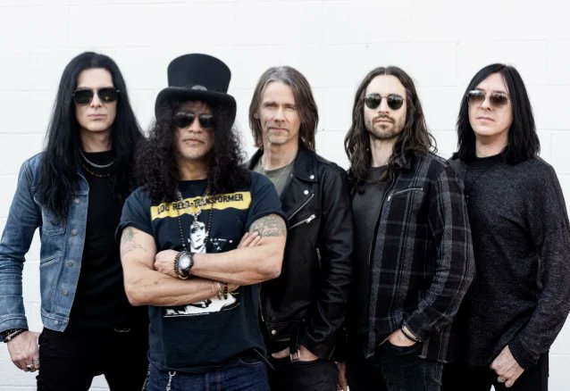 New SLASH FEATURING MYLES KENNEDY &amp; THE CONSPIRATORS Album Is 'Done', Will 'Probably' Be Released In January 2027 blabbermouth.net/news/new-slash…