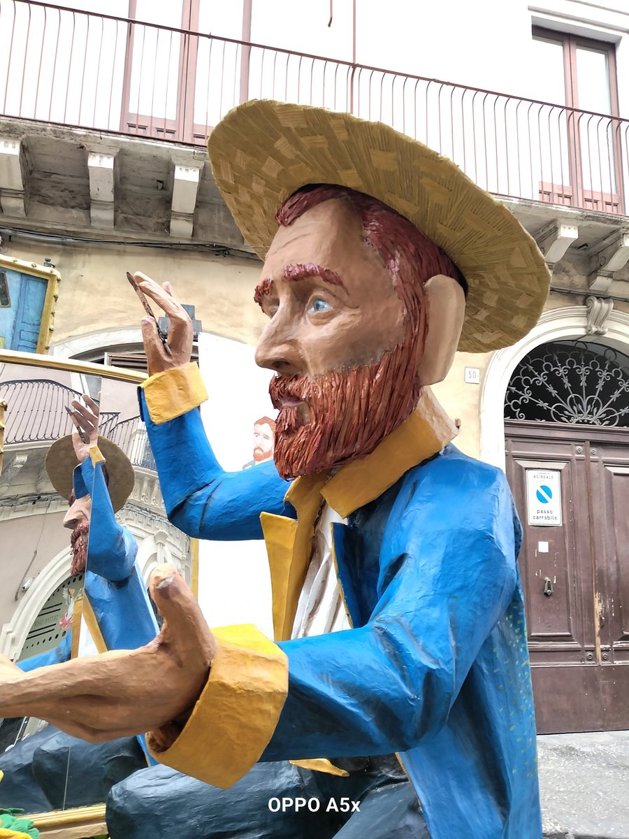 la bellezza di questo carro ad Acireale