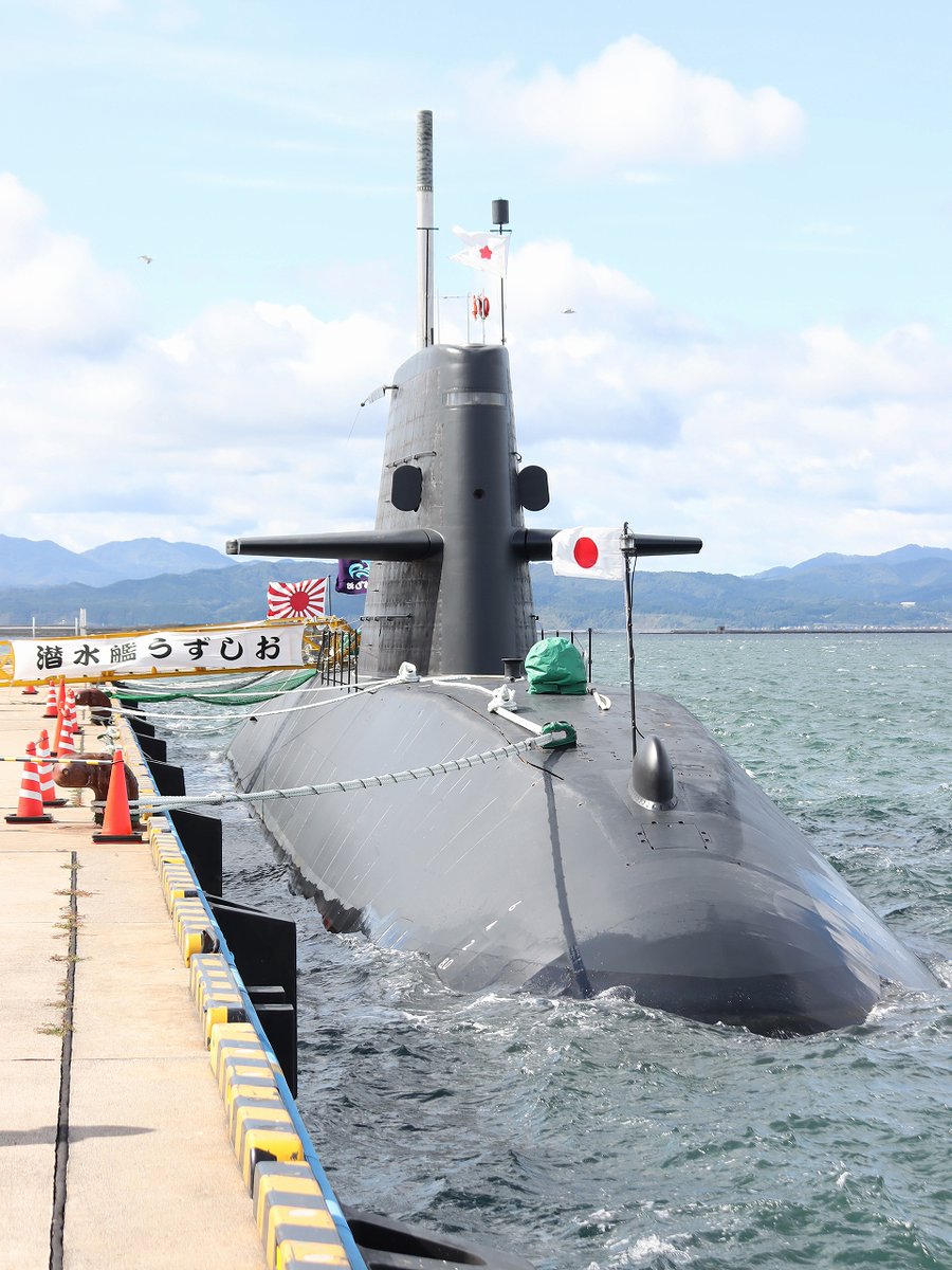 SS592 潜水艦うずしお昨年12月に除籍されましたが、画像は2023年に函館