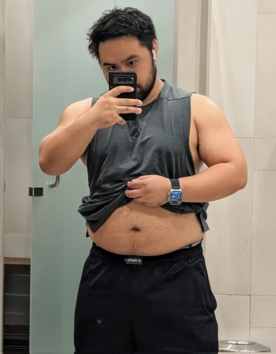 michaelangelosc's tweet photo. Snackz plz https://t.co/gHkk3MkCJi