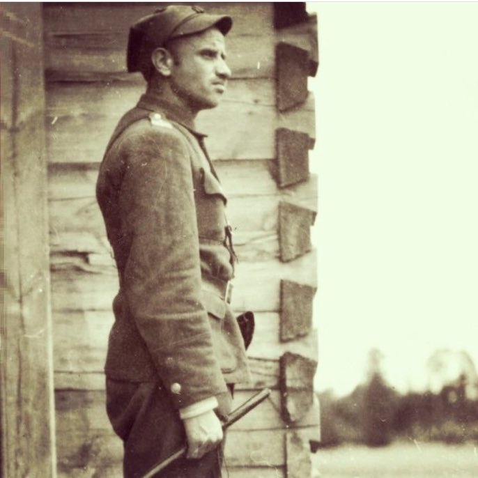 "Trzeba wspomnieć wszystkich zamordowanych rękami także polskich instytucji i służb bezpieczeństwa, pozostających na usługach systemu przyniesionego ze Wschodu" #JanPawełII 

7⃣5⃣ lat temu komuniści zamordowali mjr. Zygmunta Szendzielarza.

#Łupaszka #PamiętaMY