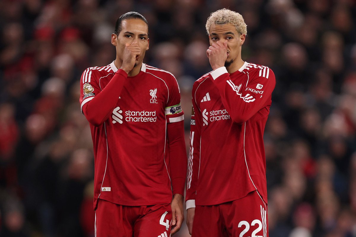 imfuraluc01's tweet image. #PL | FT 

Liverpool 1-2 Man City 

D. Szoboszlai 74'
￼
B. Silva 84'
E. Haaland 90+3' (P)

D. Szoboszlai 90’+10 🛑

STANDINGS: 25 Games 

1. ARSENAL 56 Pts 
2. Man City 50 Pts 

SHAMPIYONA ISUBIYE ISUBIYE IBUBISI KABISA… 

Congratulations #Citizens 🔥🔥🔥

@bbkigalifm 89.7 FM