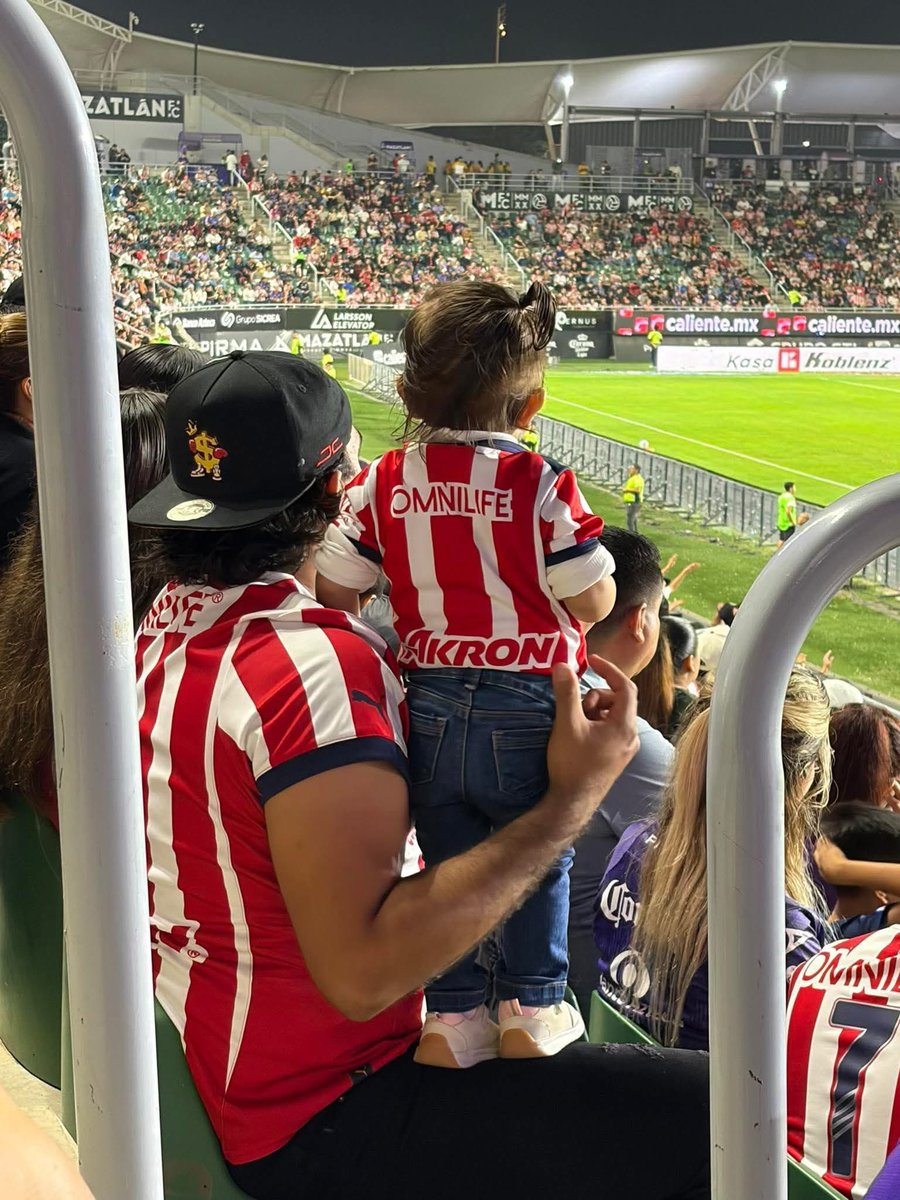 Gaspar_Sparco's tweet photo. El sueño 🐐❤️ @Chivas https://t.co/CtVaOqWyCy