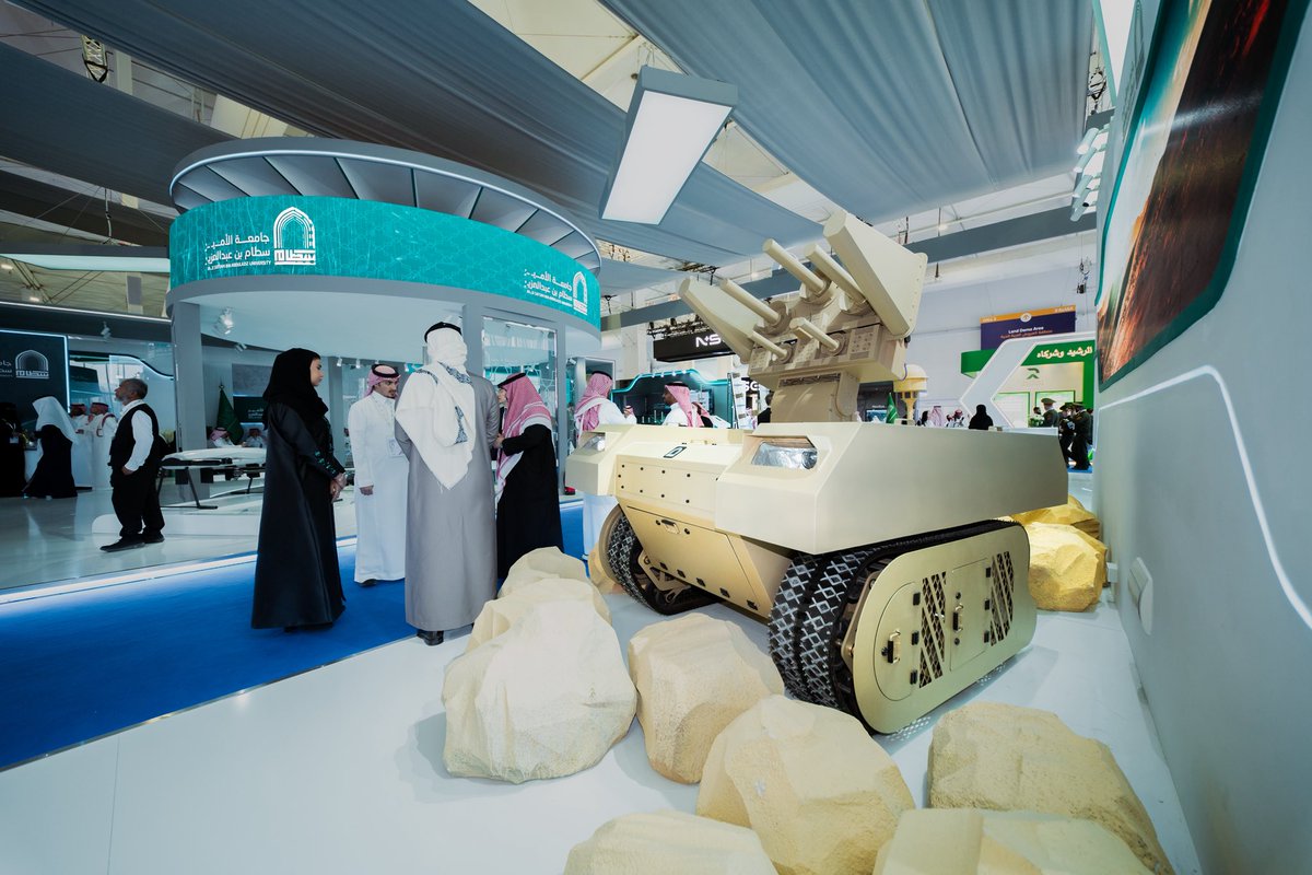 معهد الاستشارات وحلول الأعمال tweet media