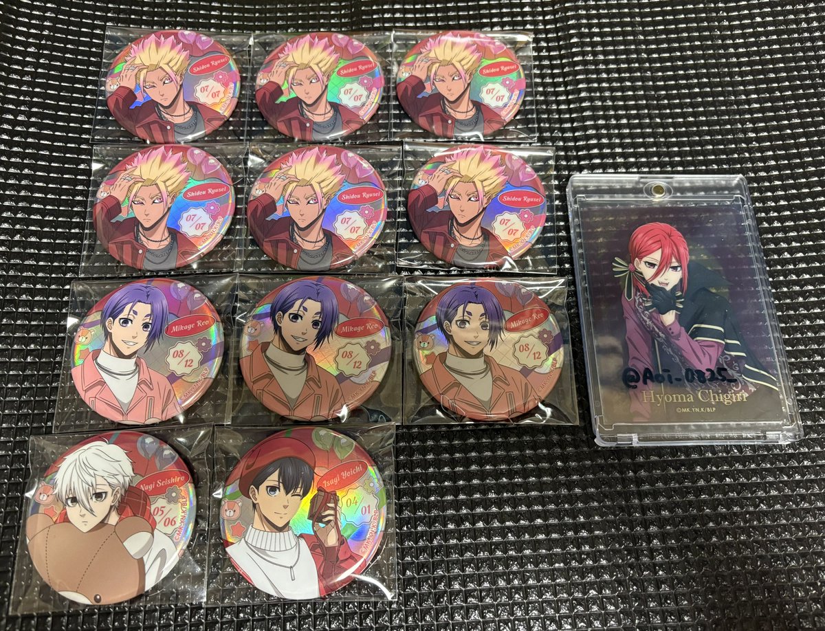 Aoi_0825_'s tweet image. 【交換･譲渡】ブルーロック ブルロ バレンタイン Sweet Valentine 缶バッジ

譲 潔 凪 玲王3 士道6

求 氷織2点&amp;gt;定価➕送料

◾︎初回ツイフィ必読
◾︎郵送は2点～