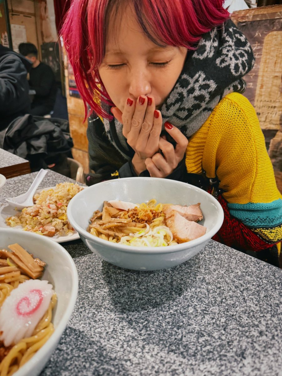 LiSA_OLiVE's tweet photo. 東京に戻りました🍜
#ブレアフェス　
めちゃ楽しかったので、またかくね
またあした☻ https://t.co/af70X6OnsE