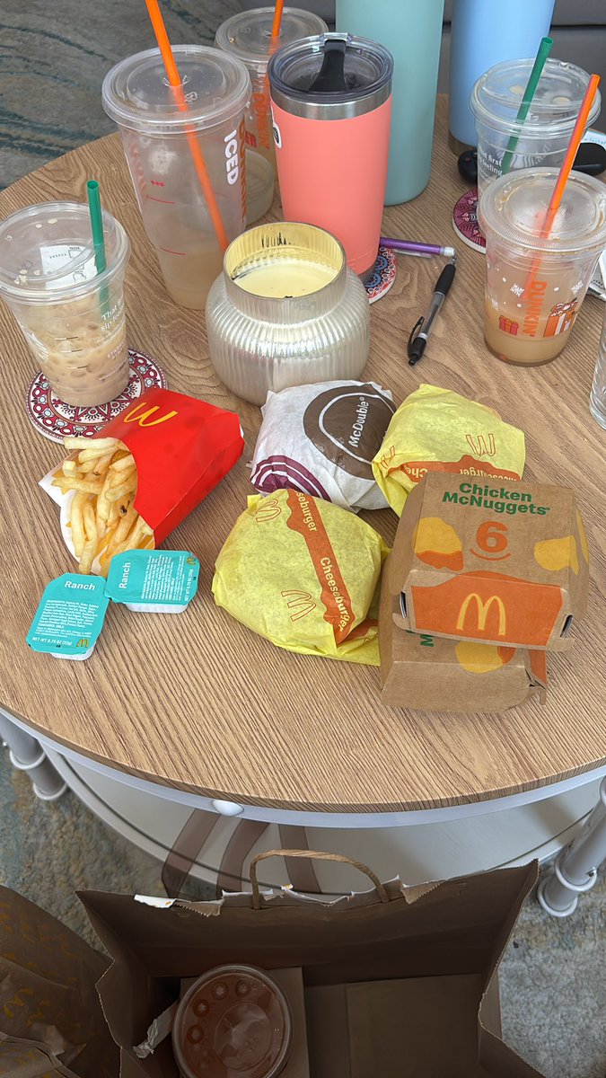 Goob882's tweet photo. Yes this is all my food yes it’s Seahawks ml https://t.co/a1MijBzPQE