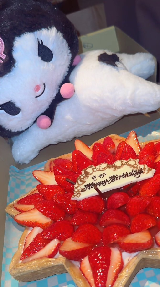aa__chan0131's tweet photo. お誕生日おめでとうしてくれてありがとうー！！きらきらもケーキも全部幸せだたー https://t.co/q0fvtv9aGj