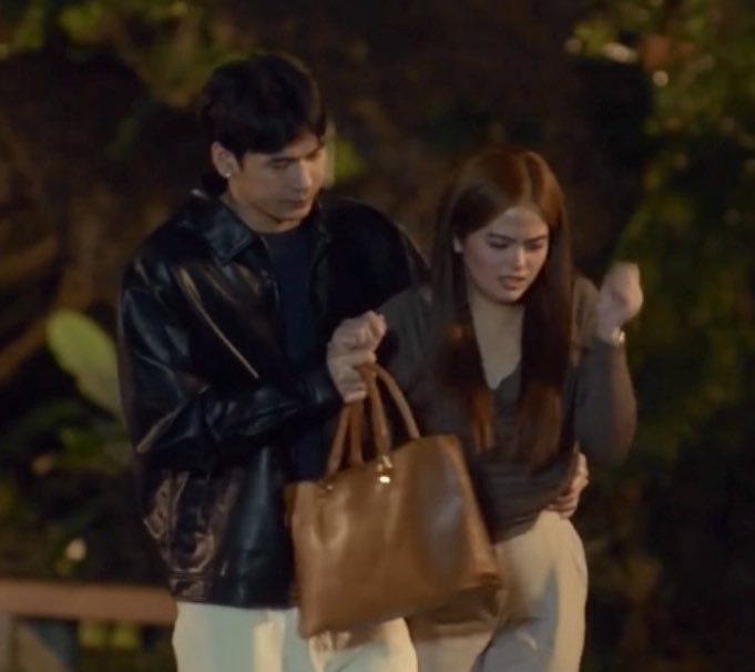 wilbewishin's tweet image. IN THE AFTERMATH : a #wilbea au

after splitting up with Wate Malatteo (w) last month, Blaine Cattiana / Blanca (b) later discovers that she is pregnant.