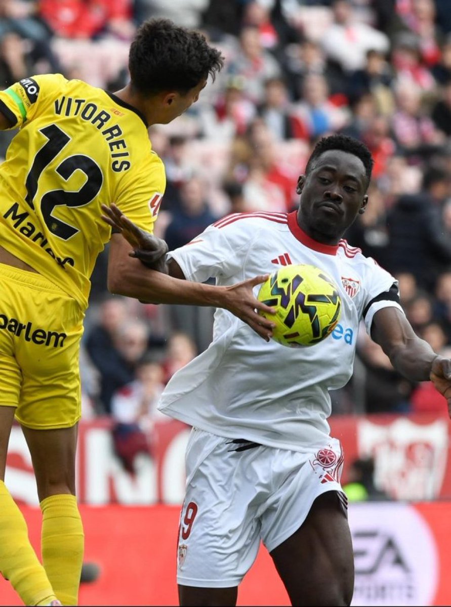 Más malos que la carne de pescuezo, lo de Oso me lo tienen que explicar con dibujitos, y ni te cuento la falta de respeto arbitral , pero vamos viendo lo del Palco, de que nos vamos a extrañar....