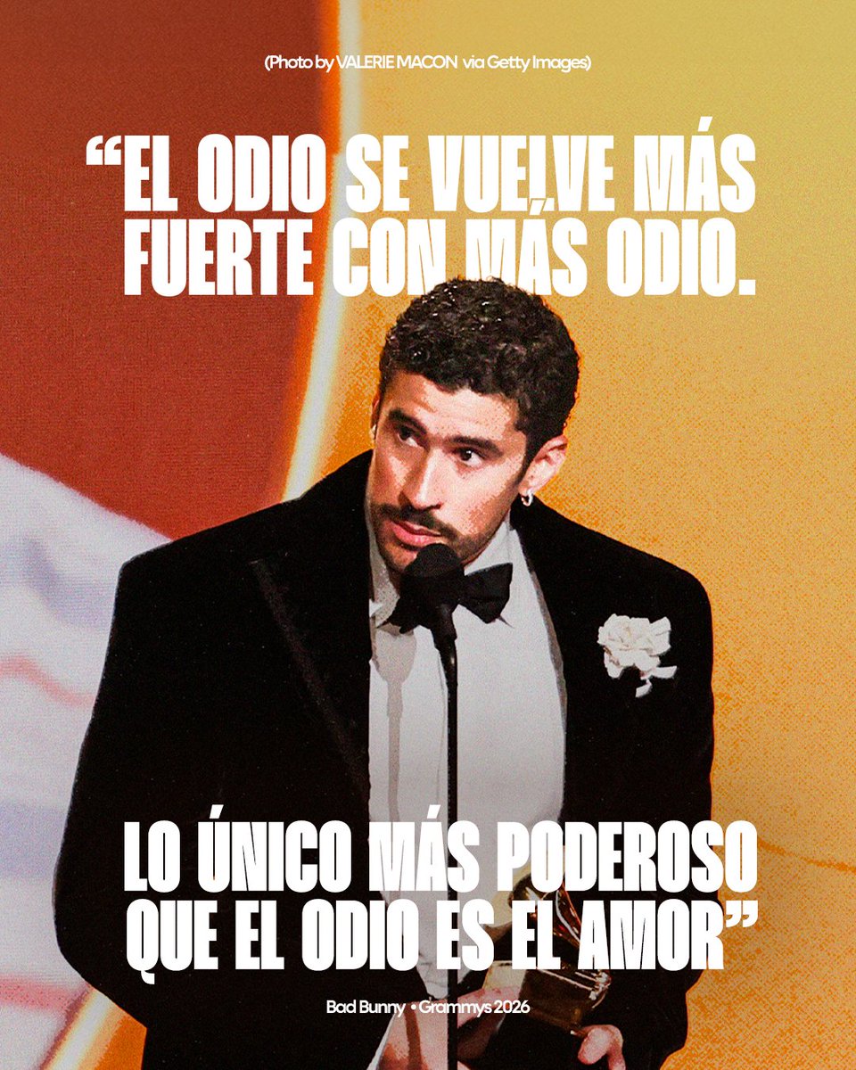 A qué equipo apoyas?

Yo: Al Club Atlético Benito Antonio Martínez Ocasio 

#BadBunny